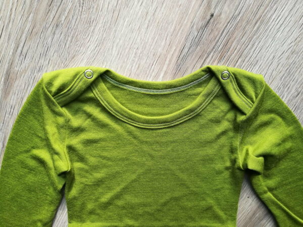 Body cu mânecă lungă green moss din lână merinos organică pentru bebelusi Green Rose