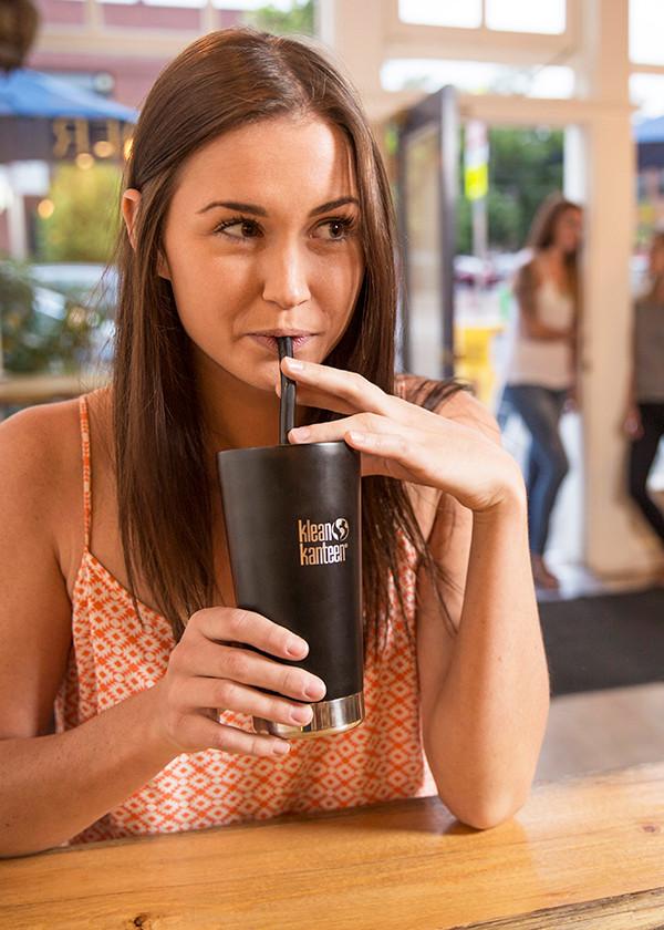 Set capac, pai metalic şi perie curăţare 3 buc Klean Kanteen Set capac, pai metalic si perie curatare 3 buc Klean Kanteen