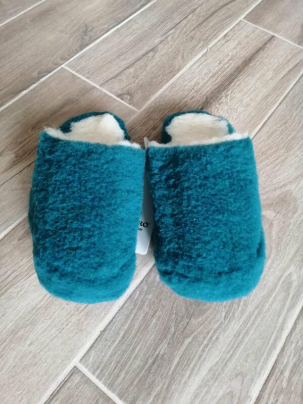 Papuci de casa lana cu talpa aniderapanta azure Comfy Alwero
