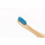 Periuță de dinți pentru adulți din bambus albastră Nordics 2