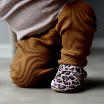 Pantofi barefoot din piele naturală pentru primii pași Rose Leopard Move By Melton